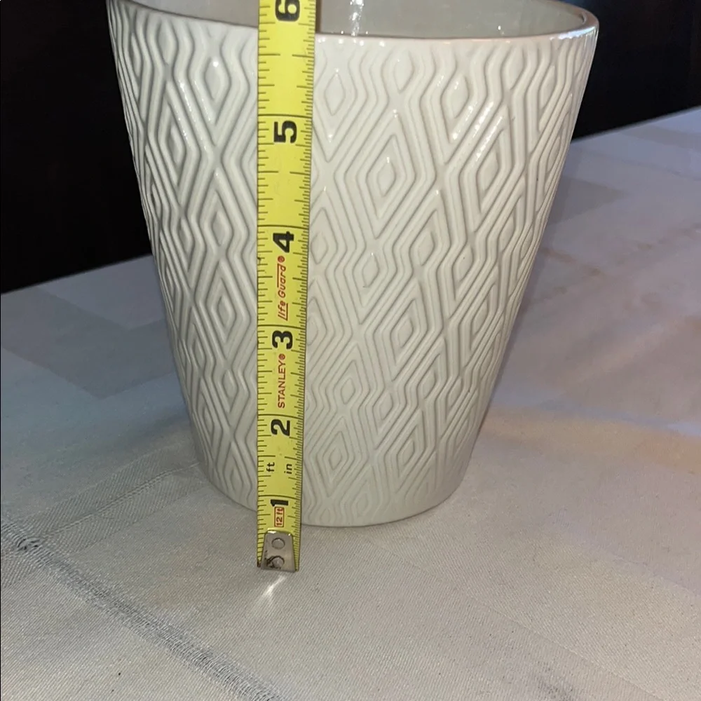 Cream Elegant Pottery Plant Textured Vase